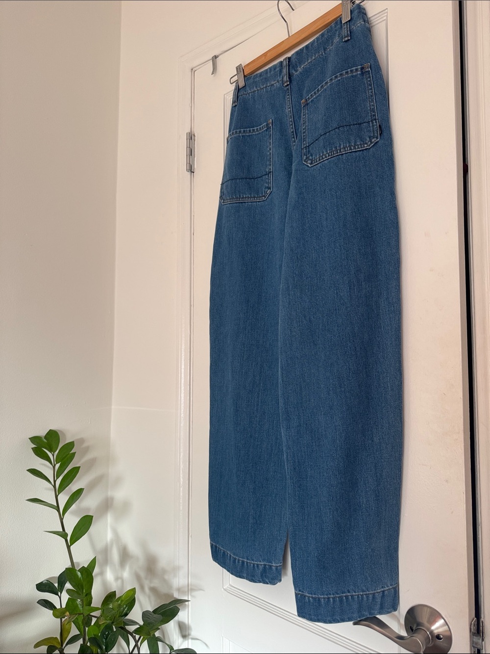 NWT Finisterre Yarrel Barrel Jeans in indigo Blue - Women 26R - Picture 2 of 15